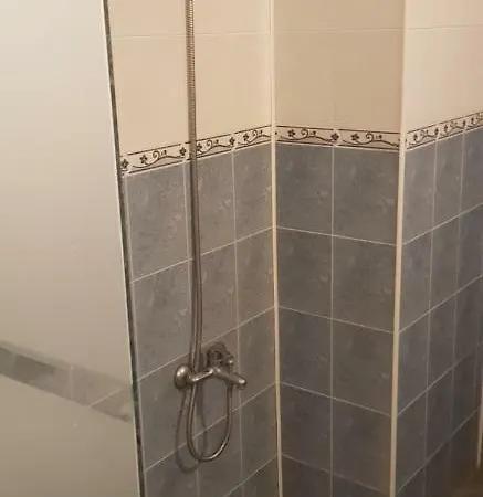 Your In The Heart Of The City! Apartment